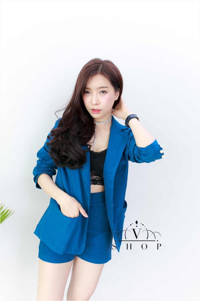ชุดสูทแฟชั่นสีน้ำเงิน เซ็ทเสื้อ + กางเกงขาสั้น เอาใจสาวๆ สไตล์ออฟฟิต