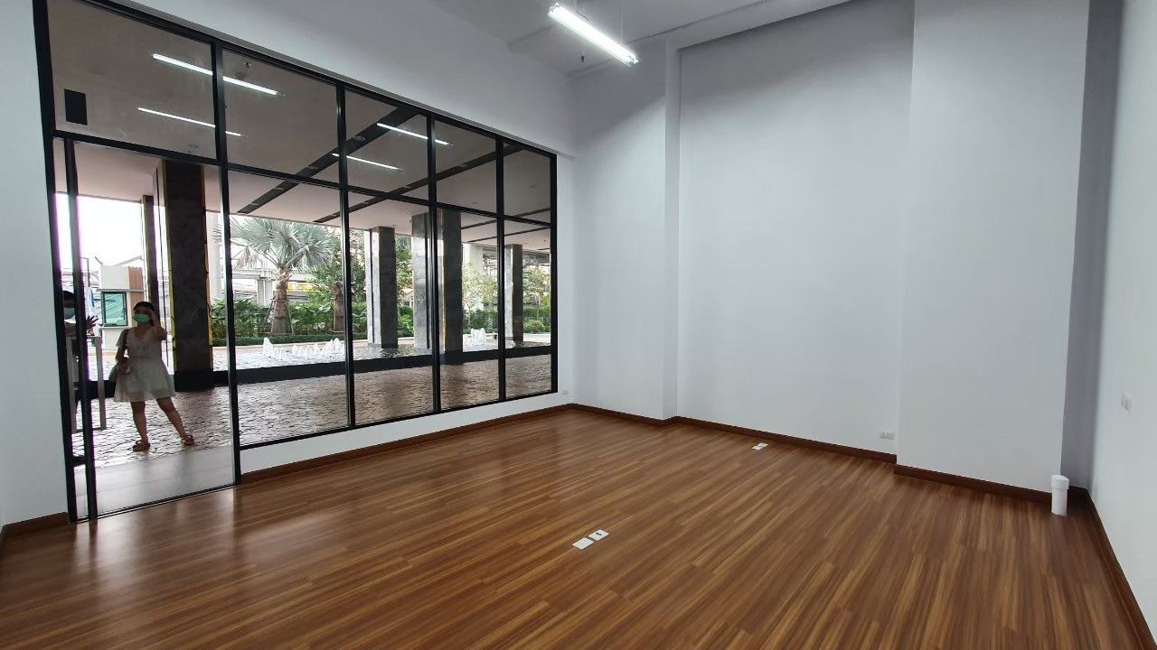 ให้เช่าร้านค้า Shop ที่หน้า lobby คอนโดศุภาลัย พรีเมียร์ เจริญนคร Supalai Premier Charoen Nakhon ห้องเลขที่ 198/1 (แบบ Money Maker) 32 ตรม.