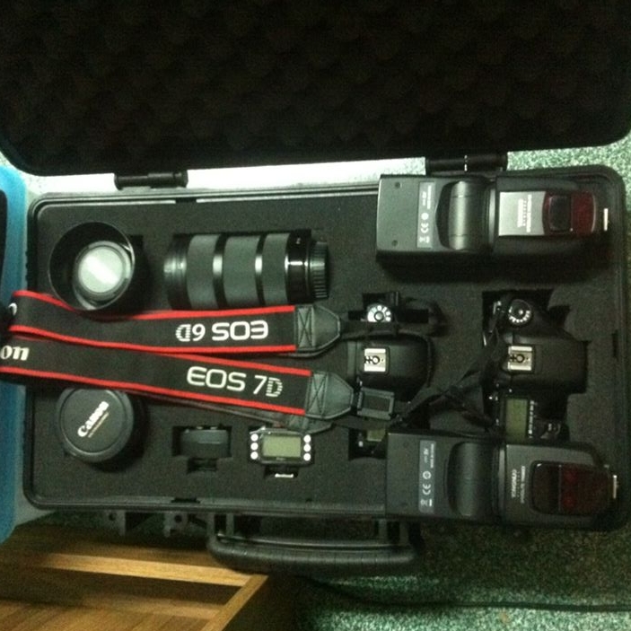 กระเป๋ากล้อง Hardcase ล้อลาก HARZ รุ่น HC-512 สีดำ ไส้โฟมลูกเต๋า