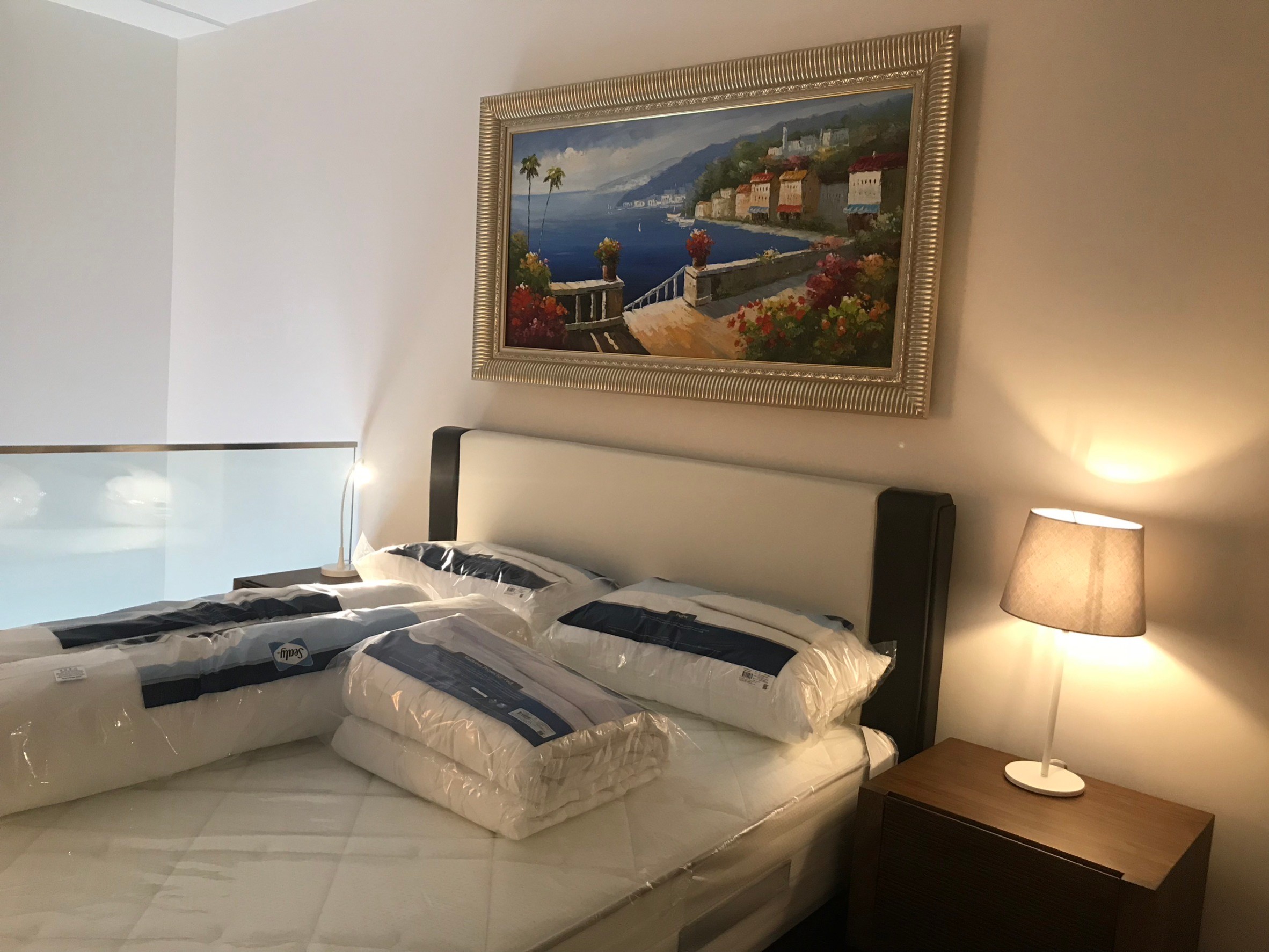 ให้เช่าคอนโด The Lofts Ekkamai (เดอะ ล็อฟท์ เอกมัย) ห้องดูเพล็กซ์ 1 ห้องนอน ขนาด 48 ตารางเมตร ชั้น 22 ห้องแต่งครบพร้อมเข้าอยู่