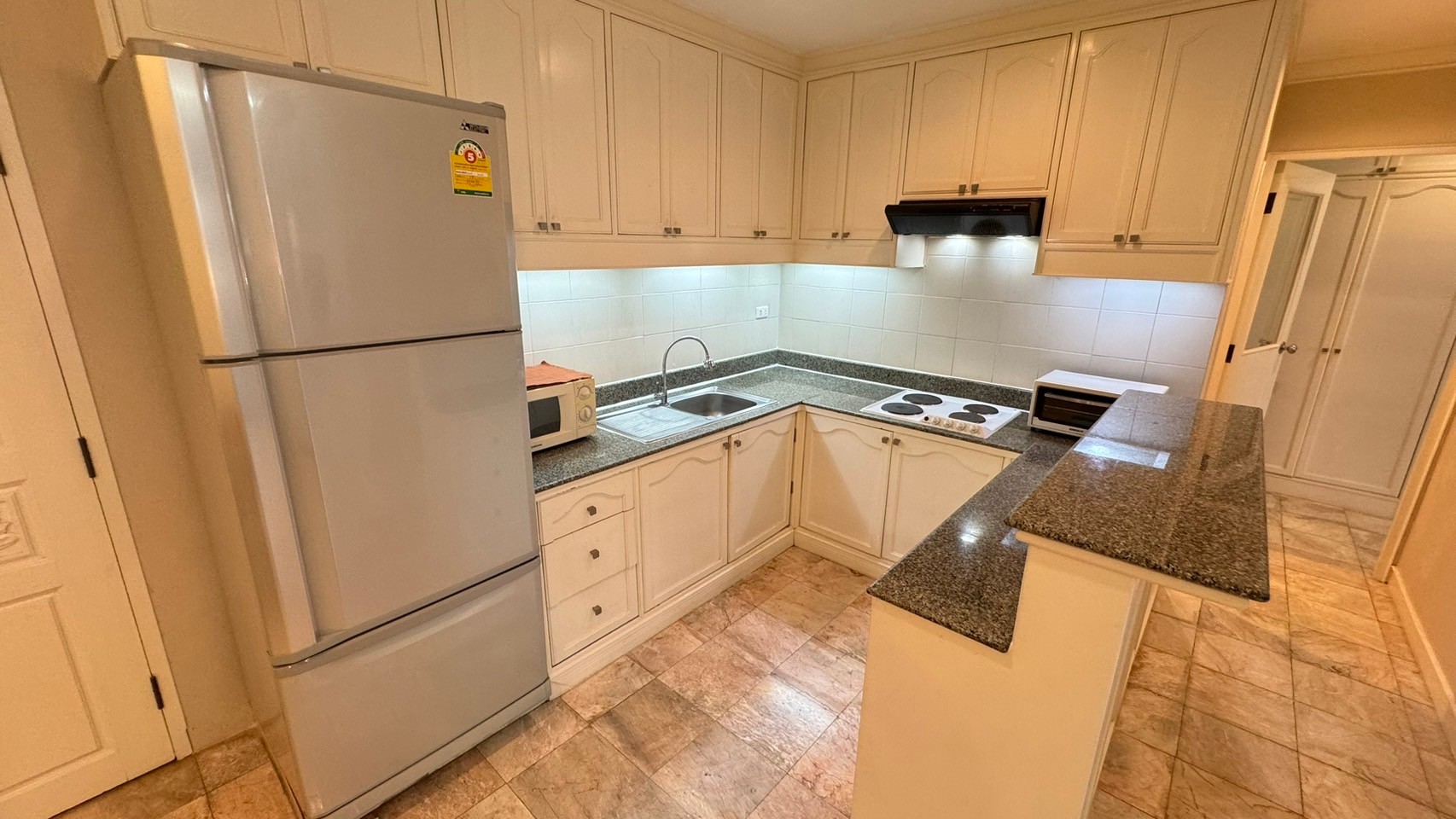 ให้เช่าคอนโด Saranjai Mansion : สราญใจ แมนชั่น Sukhumvit Soi 6 ห้องแต่งครบพร้อมเข้าอยู่ 1 ห้องนอน