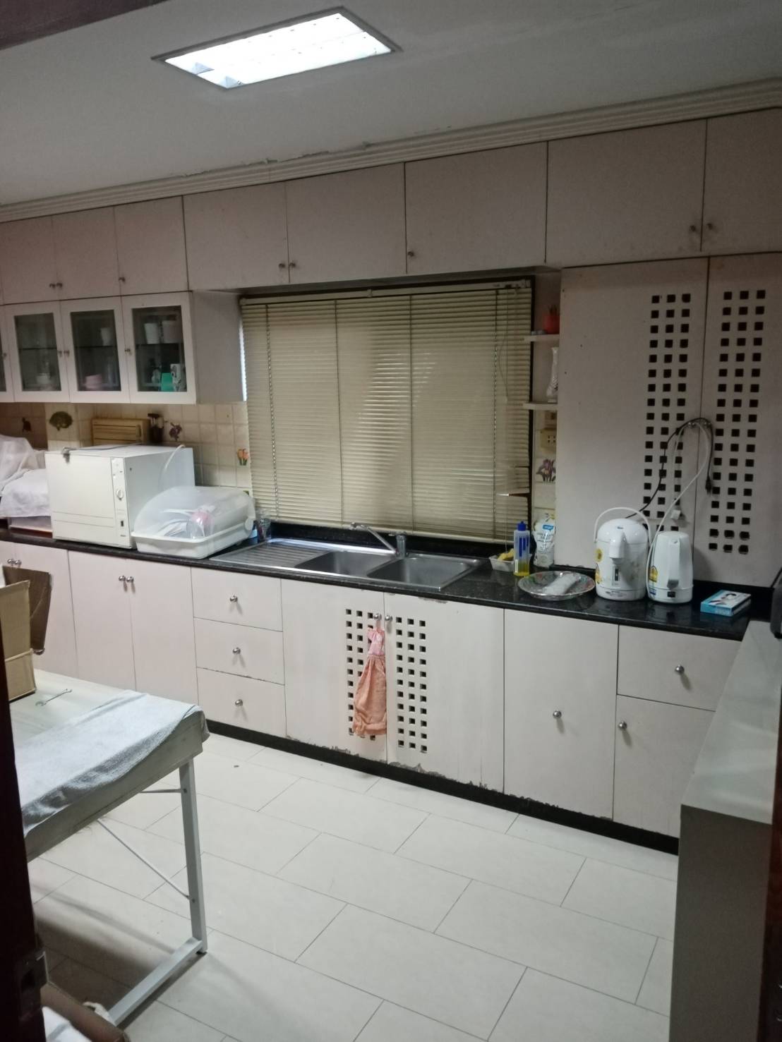 ขาย / ให้เช่าบ้านเดี่ยว 2 ชั้น ติดถนนพุทธมณฑล สาย 1 หมู่บ้านมหาดไทย 1 ขนาด 101 ตรว 4 ห้องนอน 5 ห้องน้ำ