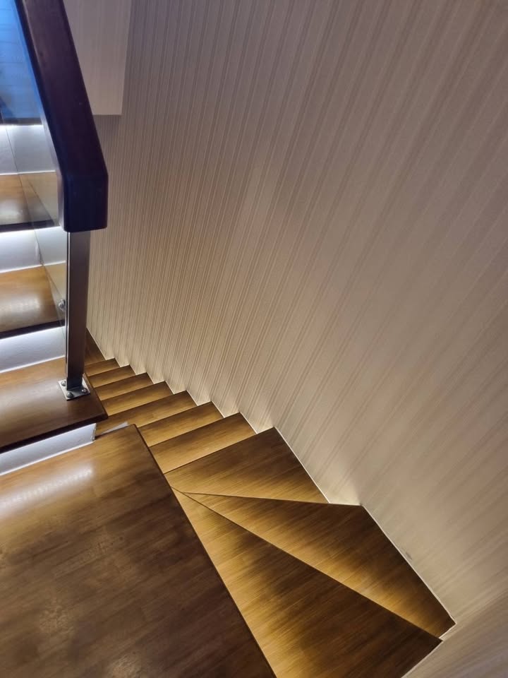 ✨ ให้เช่า The Unique Ekamai–Ramintra (เดอะ ยูนีค เอกมัย–รามอินทรา) ✨คอนโด Duplex 2 ชั้น พร้อมลิฟต์ส่วนตัว ตกแต่งสวย พร้อมอยู่ ทำเลสงบ เป็นส่วนตัว ใจกลางย่านเลียบด่วน