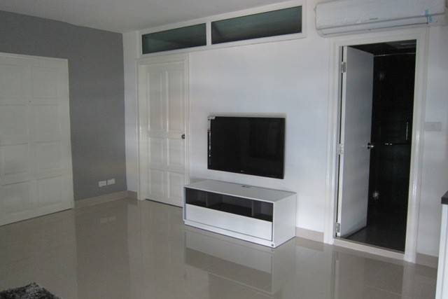 ขายคอนโด J.C. Tower (เจ. ซี. ทาวเวอร์) 2 ห้องนอน 2 ห้องน้ำ ขนาด 78 ตรม ชั้น 5 วิว โล่ง ห้องมุม