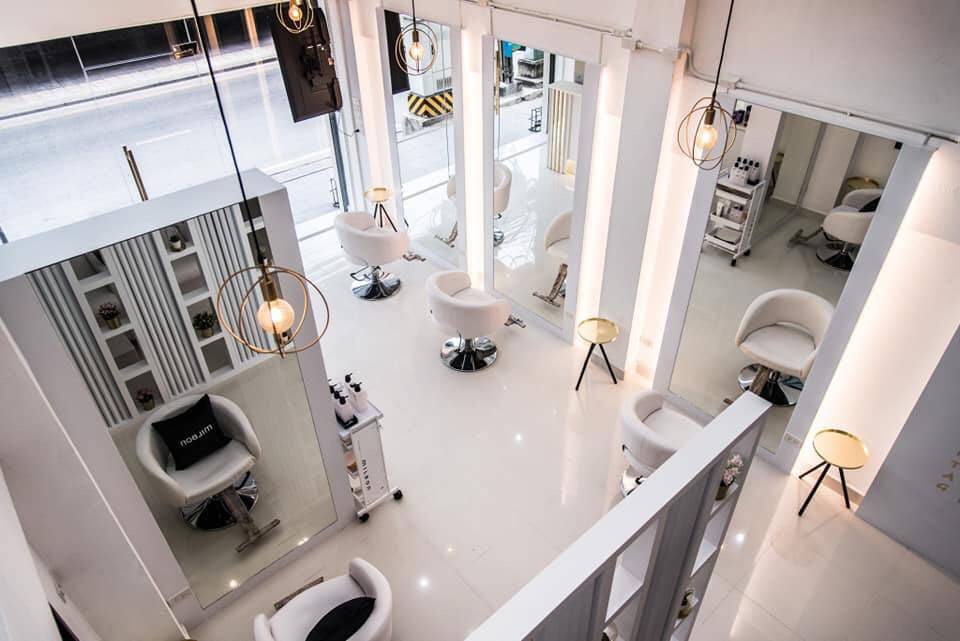 ให้เช่าตึกแถว ติดถนนอ่อนนุช หน้าปากซอยอ่อนนุช 47 ร้านเดิมเปิดเป็นร้านทำผม ทำเล็บ ทั้งหมด 4 ชั้น