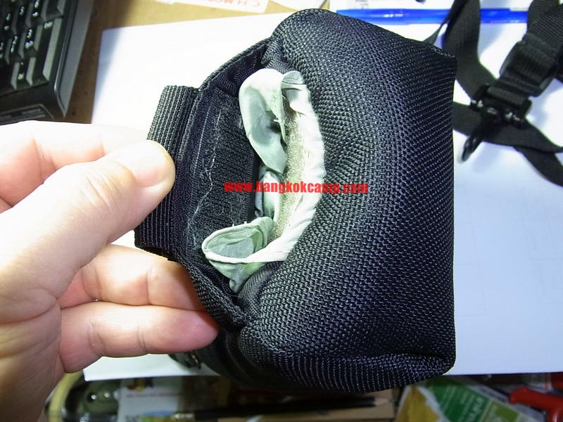 กระเป๋าใส่กล้อง คาดเอว พร้อมสายสะพาย LowePro สภาพดี มีผ้าคลุมฝนด้านหลัง...สภาพนี้ใช้กันไปอีกนานครับ