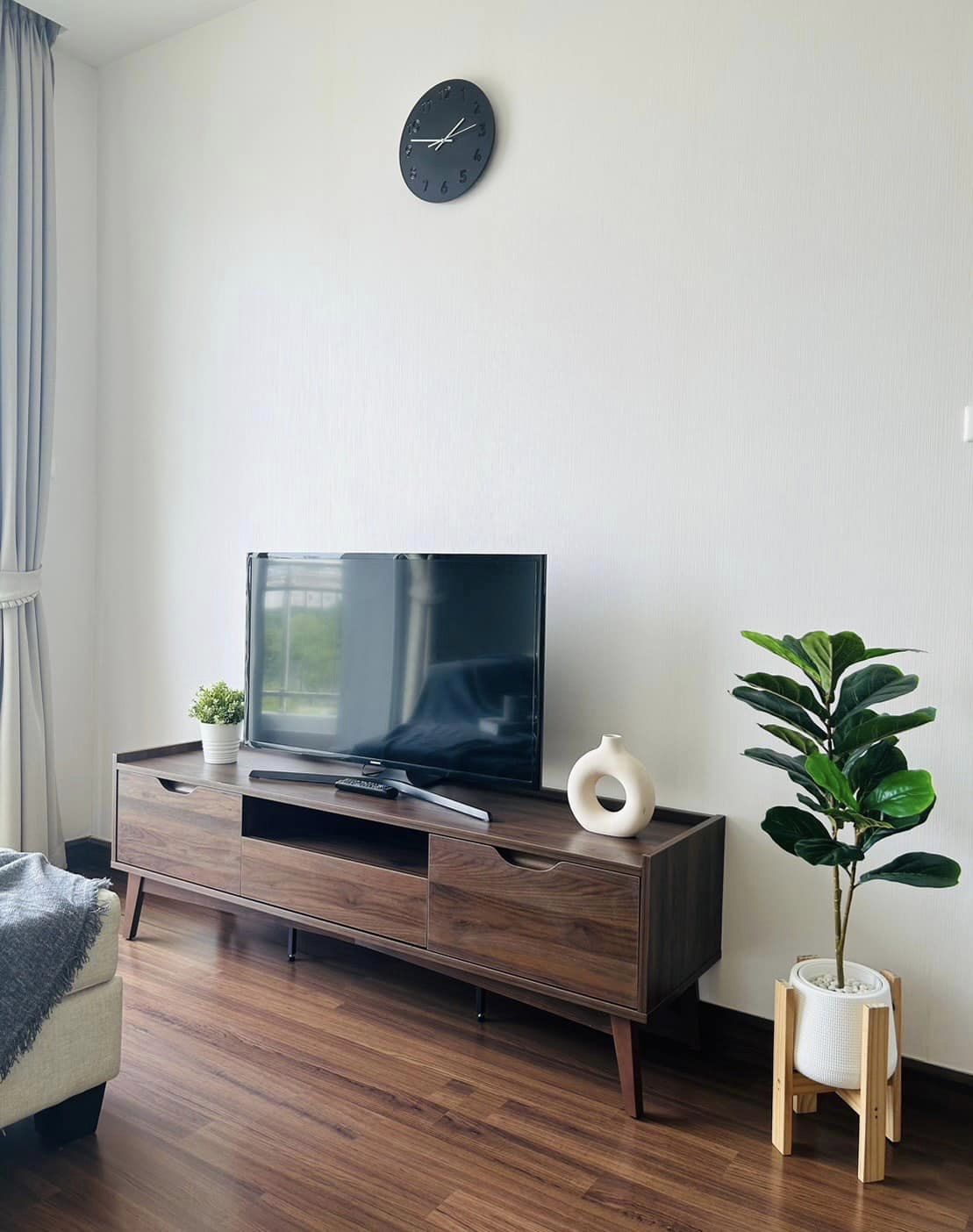 ให้เช่าระยะสั้นและยาว (ขั้นต่ำ 6 เดือน) Supalai Lite Sathorn - ศุภาลัย ไลท์ สาทร-เจริญราษฎร์ 2 ห้องนอน 2 ห้องน้ำ 1 ห้องเก็บของ