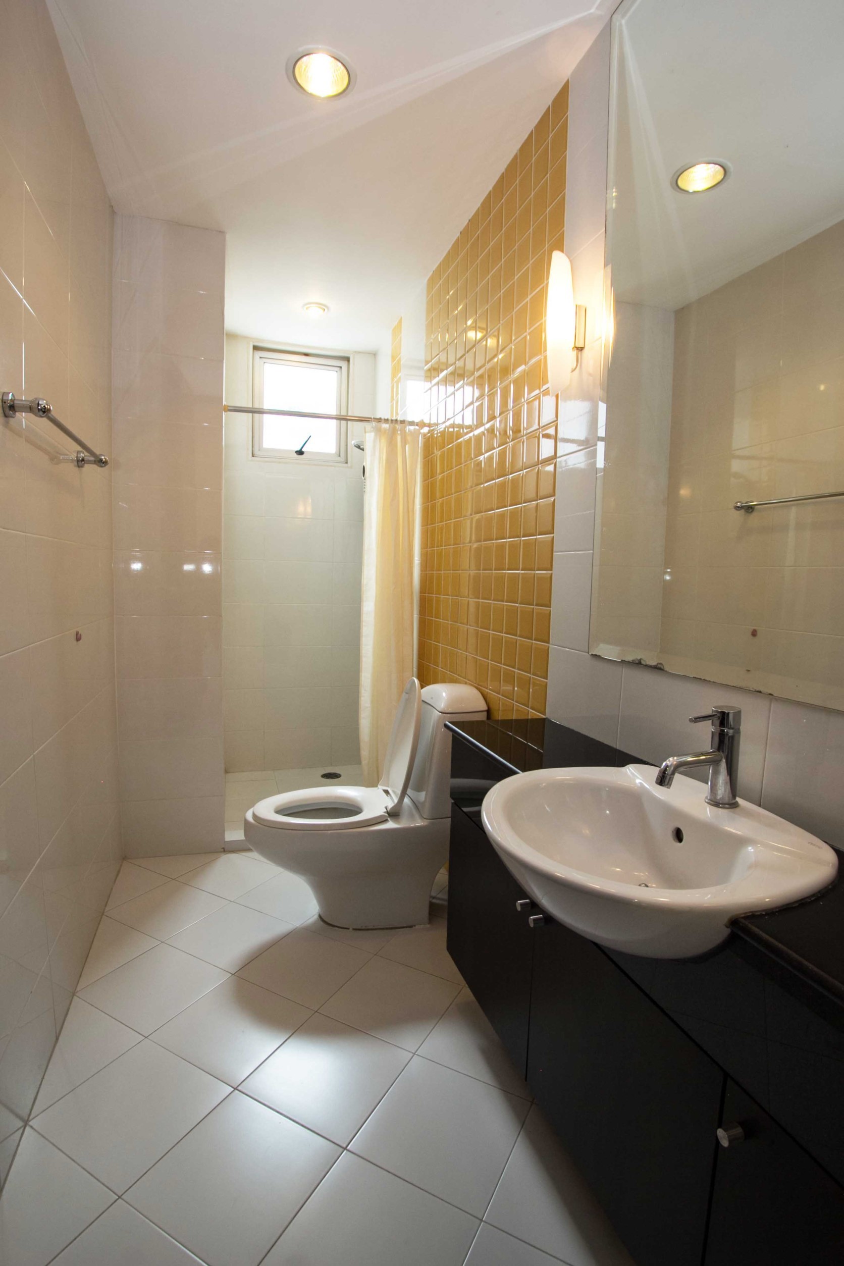 ให้เช่าคอนโด Citi Smart Sukhumvit 18 (ซิตี้ สมาร์ท สุขุมวิท18) 3 ห้องนอน 3 ห้องน้ำ ขนาด 120 ตร.ม.