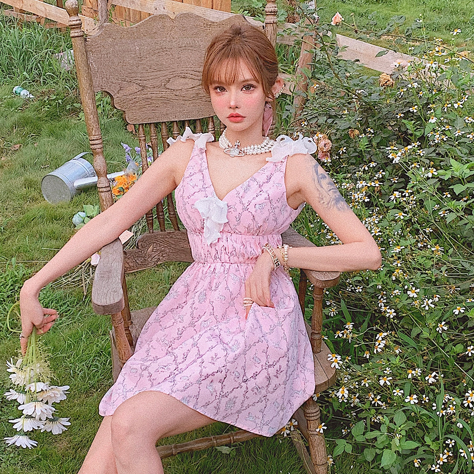 Girly Fancy Club : พรีออเดอร์ เดรสแฟชั่นสายเดี่ยวสไตล์หวาน พิมพ์ลายตามแบบ หน้าและหลังผ่าลึก แบรนด์แท้