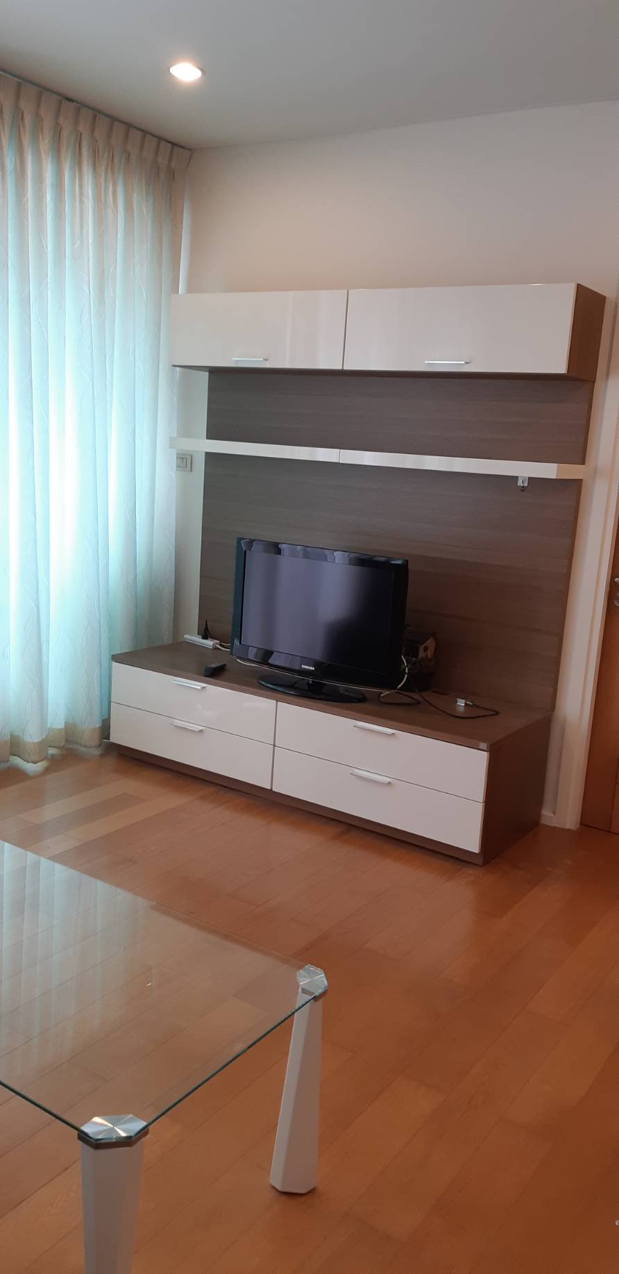 ให้เช่าคอนโด Wind Sukhumvit 23 (วินด์ สุขุมวิท 23) 1 ห้องนอน 1 ห้องน้ำ ชั้น 8 ขนาด 53 ตรม.ห้องแต่งครบพร้อม