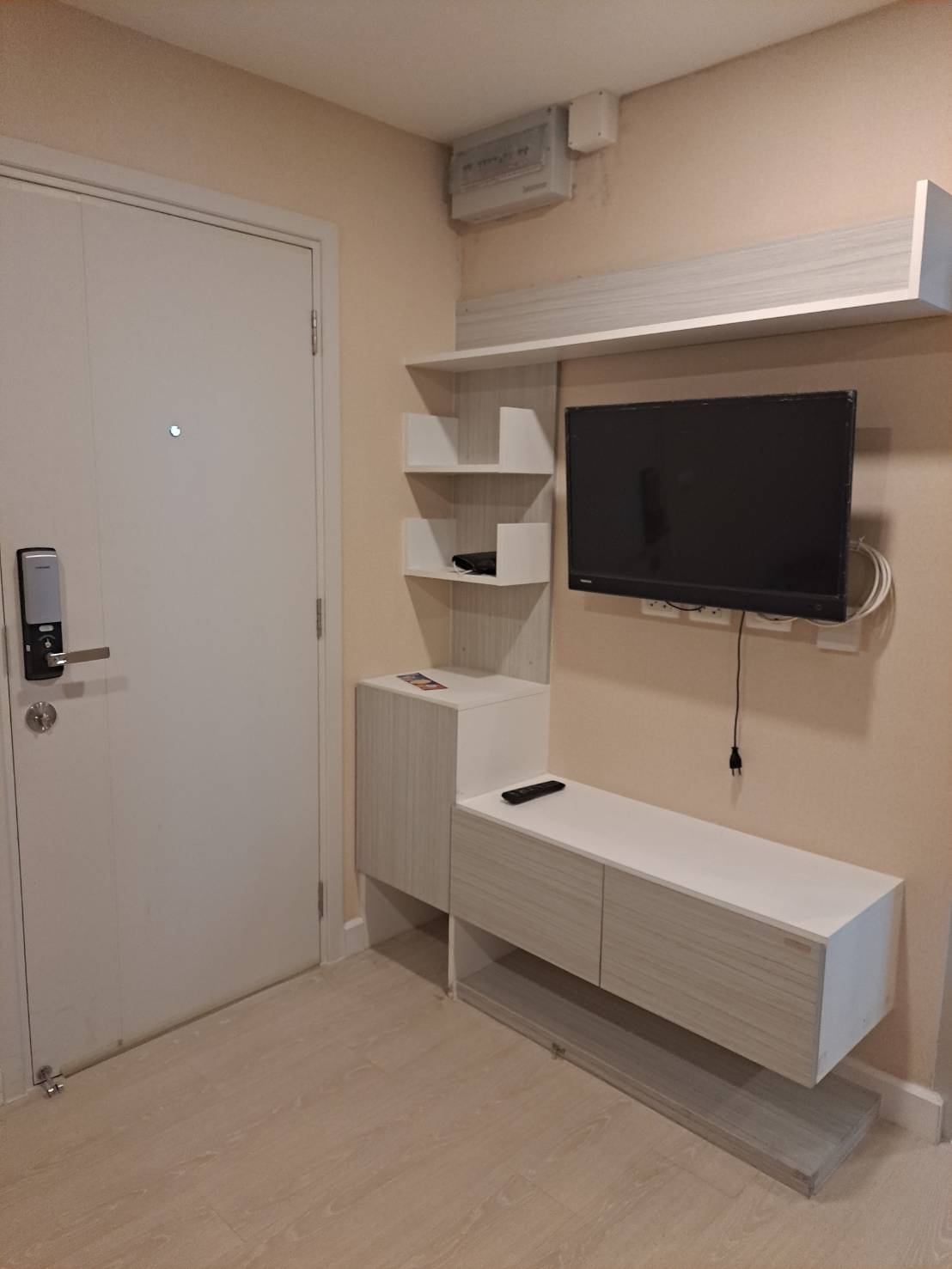 ให้เช่าคอนโด The Cube Nawamin - Ramintra (เดอะคิวบ์ นวมินทร์-รามอินทรา ) 1 ห้องนอน 1 ห้องน้ำ ขนาด 26 ตรม