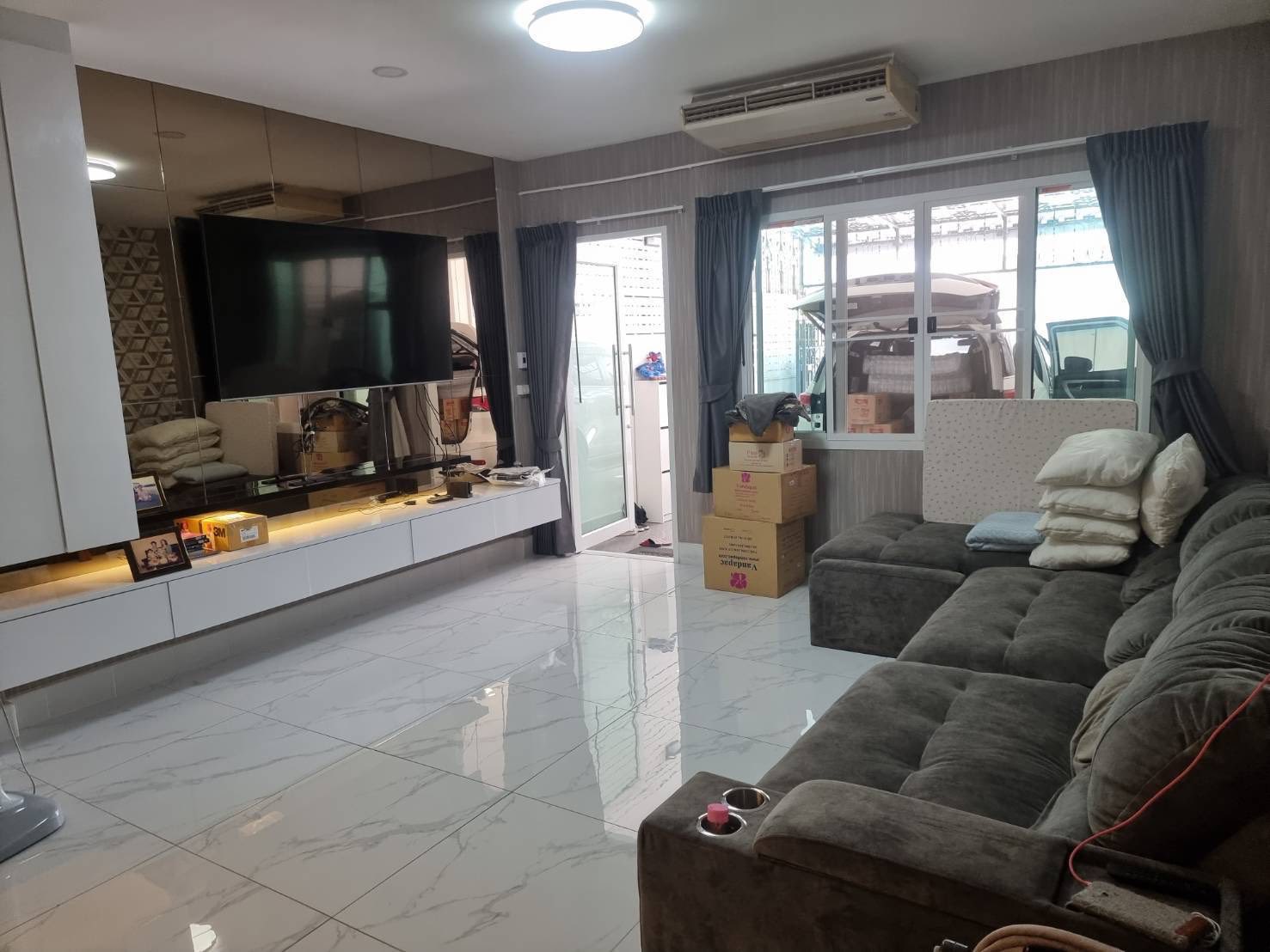 ปล่อยเช่าพร้อมขาย บ้านเดี่ยว 4 ชั้น ย่านสุทธิสาร 📍 ทำเลทอง! ห่าง MRT สุทธิสารเพียง 450 เมตร เดินสบาย