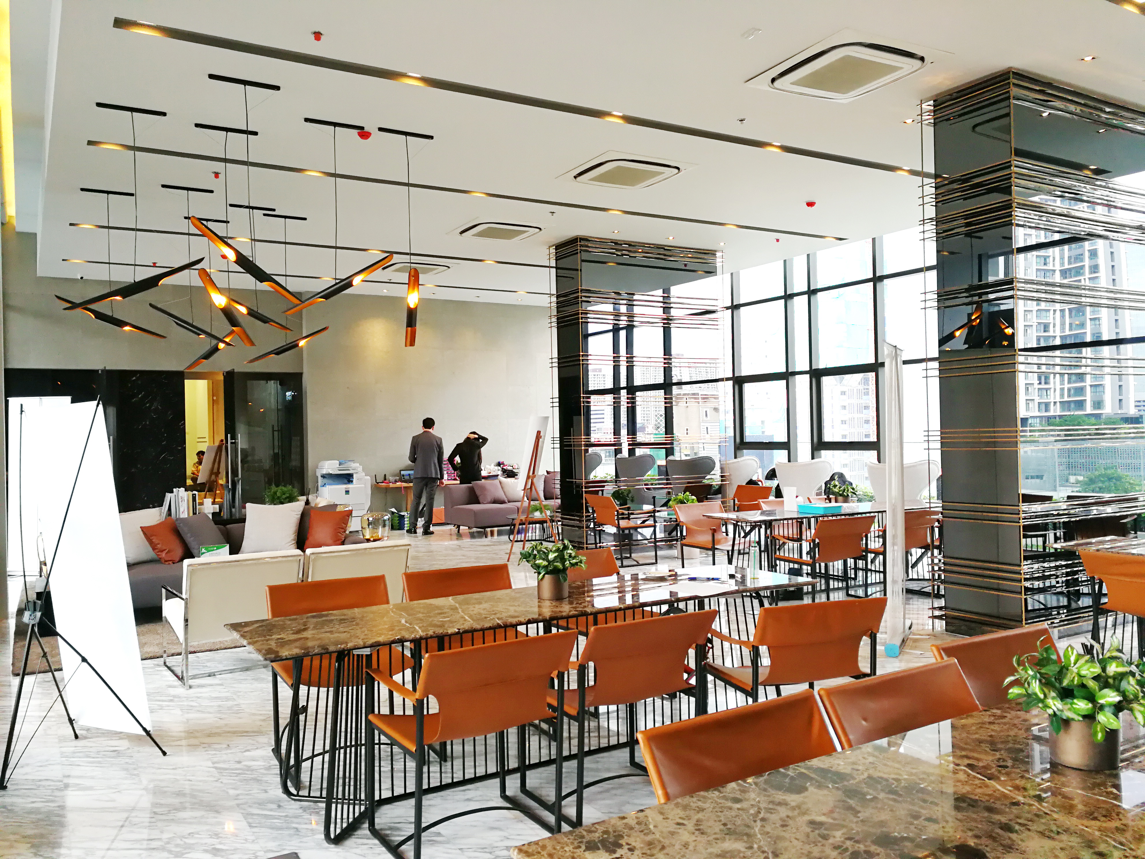 ขายพร้อมผูเช่า Chewathai Residence Asoke (ชีวาทัย เรสซิเดนซ์ อโศก ห้อง 295/98(12A12) TYPE 1G Duplex ชั้น 12A