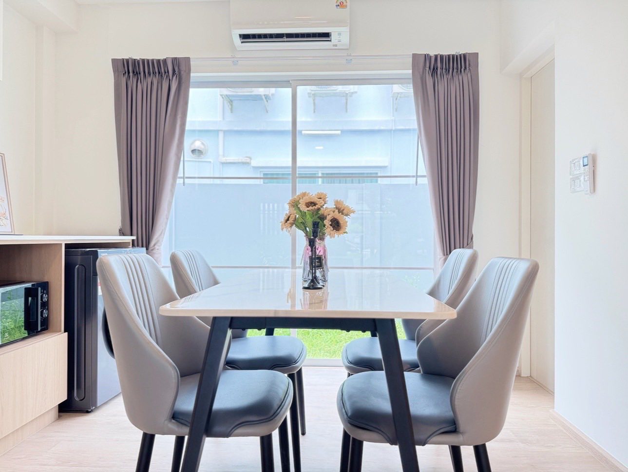 🏡 ให้เช่าทาวน์โฮม Indy 2 บางนา – รามคำแหง 2 บ้านใหม่ ไม่เคยเข้าอยู่ แต่งครบ พร้อมเข้าอยู่ทันที