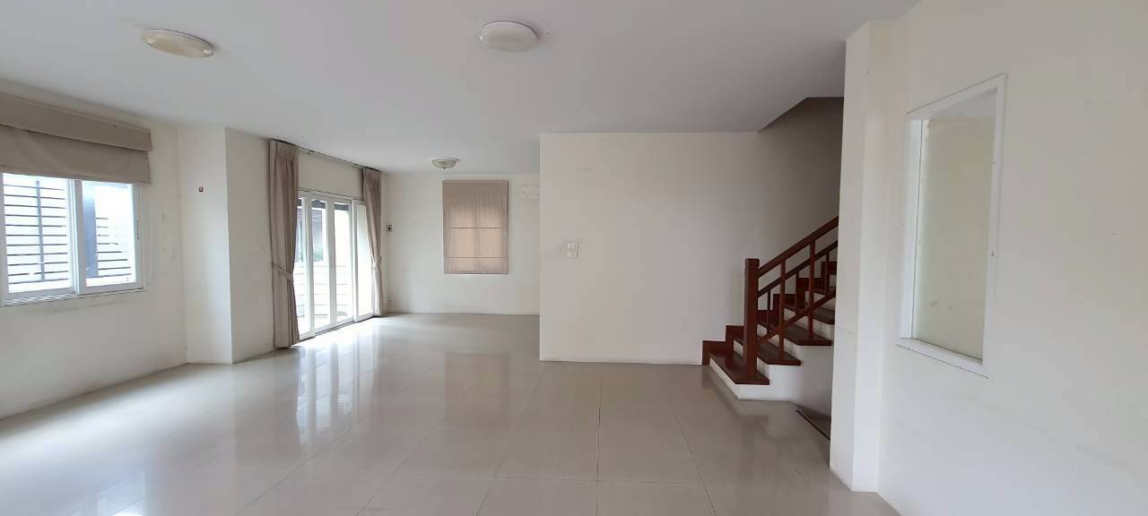 🔥 ขายด่วน! บ้านเดี่ยว หมู่บ้าน เศรณีรายา 1 (Serranee Raya 1) ราคาดีสุดในโครงการ เพียง 5,690,000 บาท