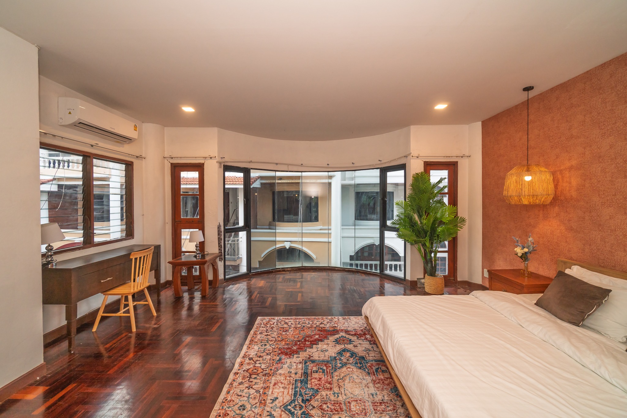 🏡 ให้เช่าทาวน์โฮมหรู Tropical House ทองหล่อ 25 / For Rent Tropical House Thonglor 25 ( English below )