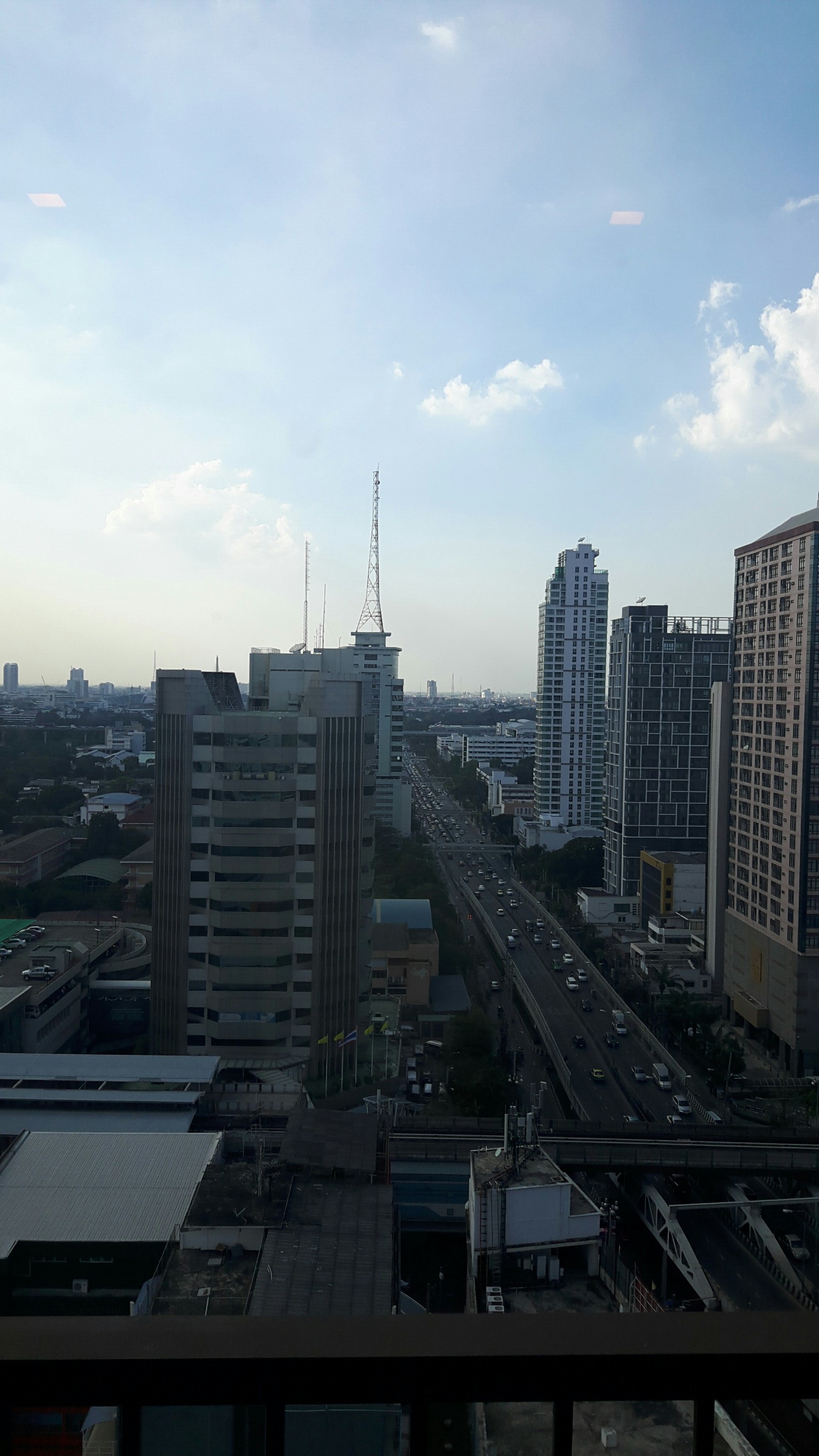 รหัสทรัพย์ 29713 ให้เช่าคอนโด โนเบิล รีเวนต์ พญาไท / NOBLE REVENT ห้อง 1 ห้องนอน 1 ห้องน้ำ พื้นที่ 51 ตรม ชั้น 20 ห้องมุม วิว BTS ราคาเช่า 30000 บาทต่อเดือน