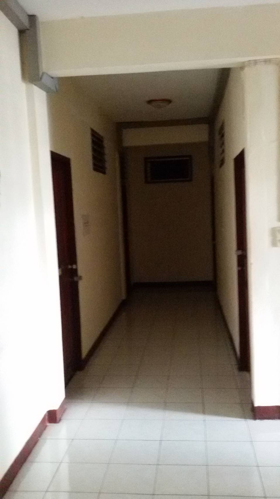 ขายด่วนอาคารสำนักงานพร้อมอพาร์ทเม้นท์ในตัว 5 ชั้น ใกล้ม. รามคำแหง