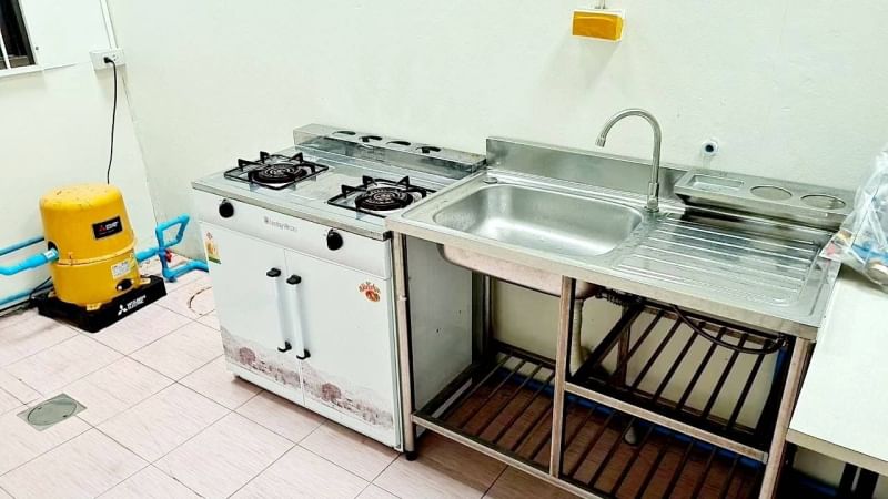 ให้เช่าบ้าน 15,500 บาท ต่อเดือน ทาวน์โฮม 2 ชั้น บ้านพฤกษา 58/2 ลาดกระบัง-สุวรรณภูมิ ถนน ลาดกระบัง 54 ศรีวารีน้อย