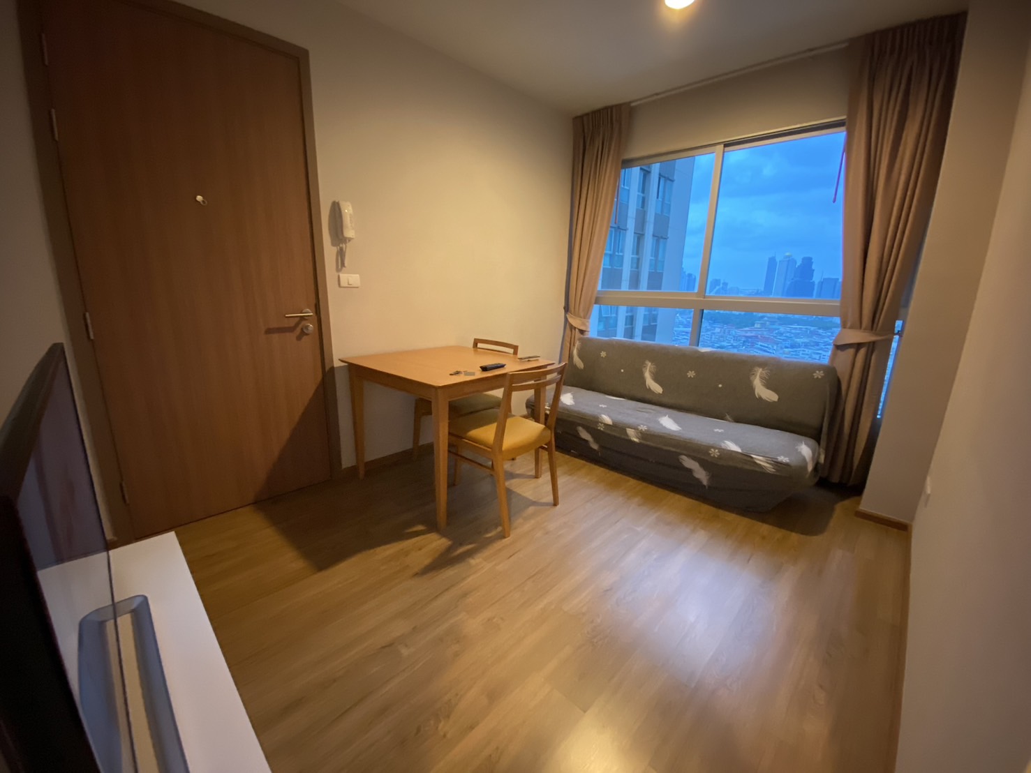 ให้เช่าคอนโด ราคา 12,000 บาท / เดือน Condo For Rent ฟิวส์ จันทน์-สาทร (Fuse Chan-Sathorn) จันทน์ 18/1 ทุ่งวัดดอน สาทร ห้องริม ประตูไม่ชนกับใคร