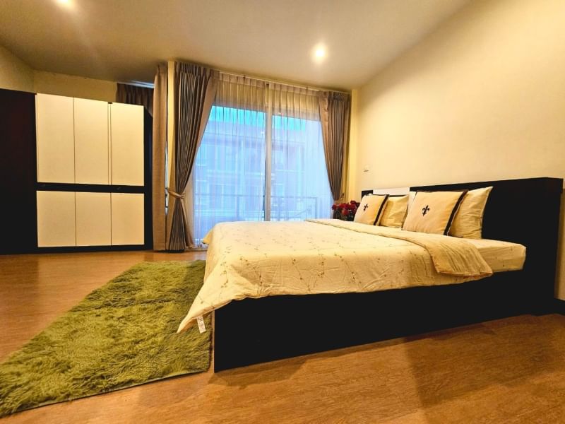 ให้เช่าทาวน์โฮม 3 ชั้น หมู่บ้านภัทรา วิลล่า 8 สตรีวิทยา 2 ซอย10 และ โชคชัย 4 ซอย78 ใกล้ โรงเรียนสตรีวิทยา 2,