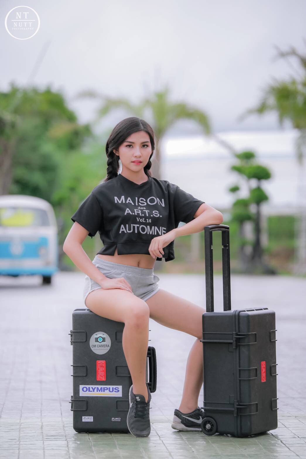 กระเป๋ากล้อง Hardcase ล้อลาก HARZ รุ่น HC-512 สีดำ ไส้ตีนตุ๊กแก Divider