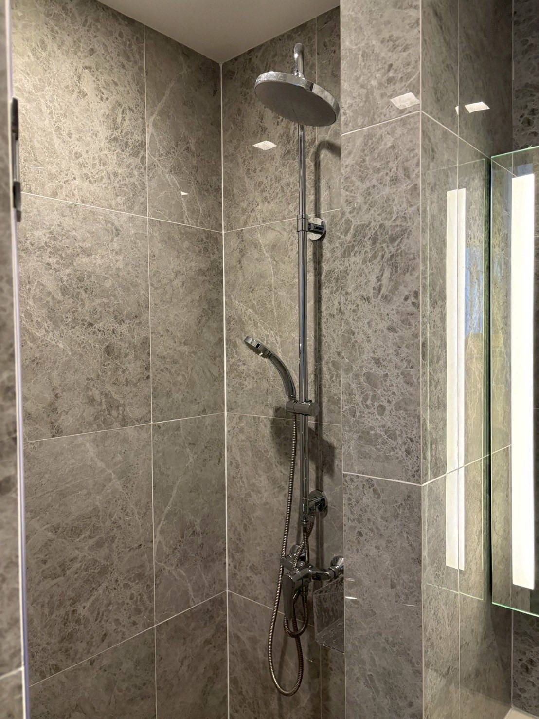 ให้เช่าคอนโด Noble Around Ari (โนเบิล อราวน์ อารีย์) ให้เช่า มี 3 ยูนิต พร้อมเข้าอยู่ทันที ตกแต่ง Build-in คุณภาพสูง