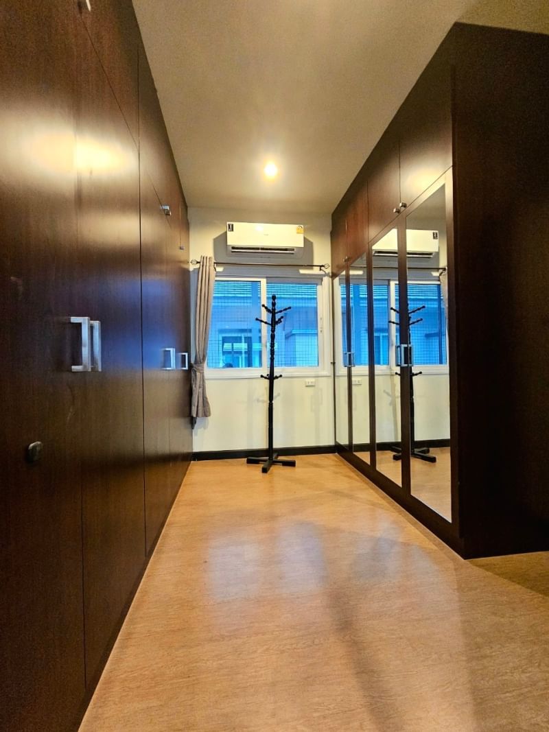 ให้เช่าทาวน์โฮม 3 ชั้น หมู่บ้านภัทรา วิลล่า 8 สตรีวิทยา 2 ซอย10 และ โชคชัย 4 ซอย78 ใกล้ โรงเรียนสตรีวิทยา 2,