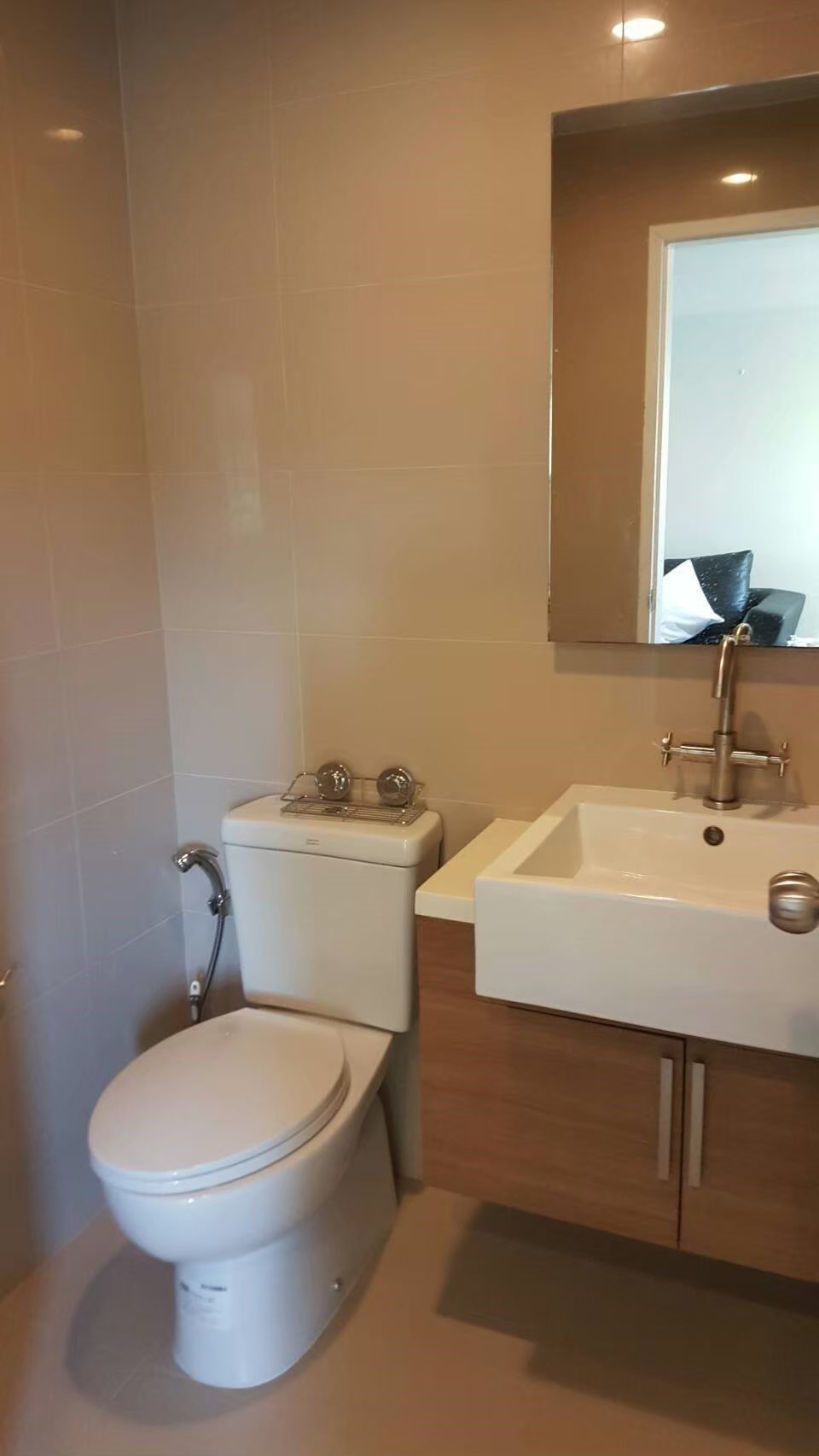 ð āđāļŦāđāđāļāđāļēāļāļāļāđāļ āđāļŪāļāđ āļŠāļļāļāļļāļĄāļ§āļīāļ 65 / For Rent Condo HIVE Sukhumvit 65