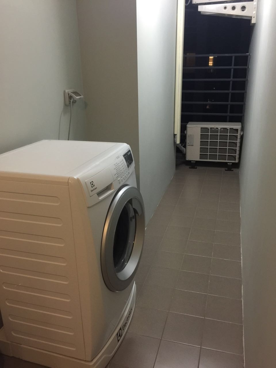 Belle Grand Rama 9 ให้เช่า 2 นอน 2 น้ำ พื้นที่ 96 ตร.ม ชั้น 14 ตึก เอ-1 วิว สระว่ายน้ำ พร้อมเฟอร์