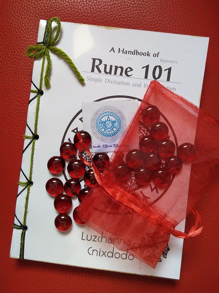 ชุดรูนแก้วเจียร์กลม Runes Glass Set