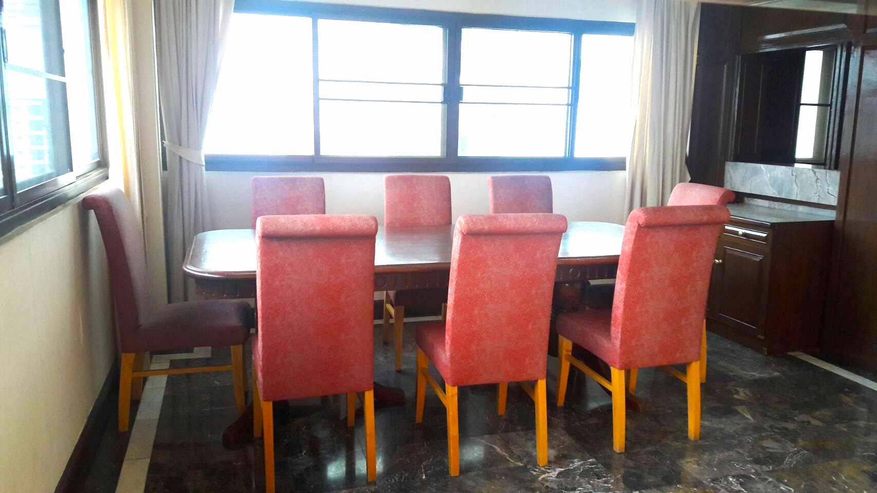 ให้เช่าคอนโด The Waterford Condominium (เดอะ วอเตอร์ฟอร์ด คอนโดมิเนียม) 4 ห้องนอน