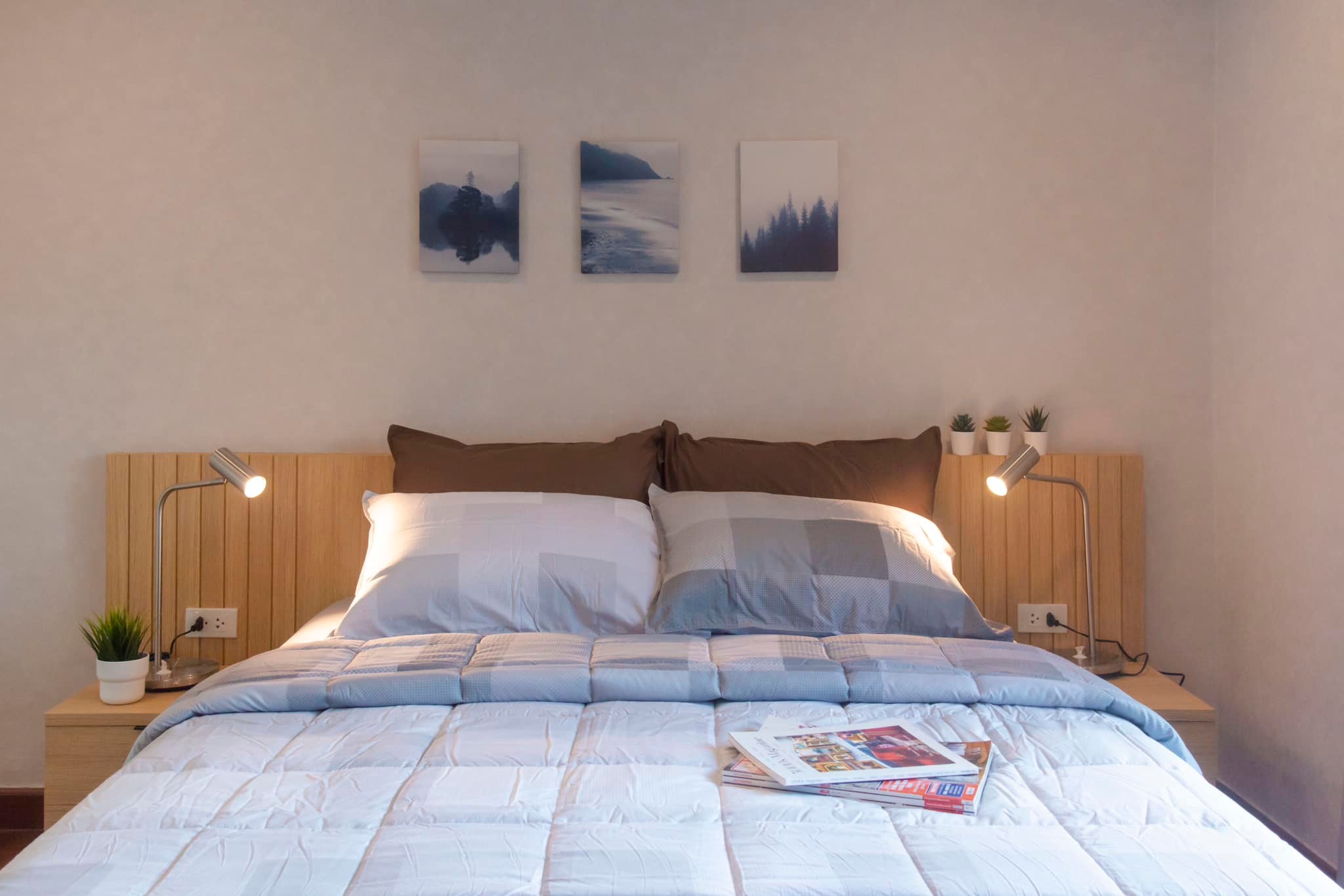 ✨ รหัสทรัพย์ 14007 ห้ามพลาด! คอนโดหรูใจกลางเมือง "บ้านเพลินจิต" ซอยร่วมฤดี 2 ให้เช่าด่วน! ✨ คอนโดทำเลทอง ใจกลางเพลินจิต! เดินทางสะดวกสุดๆ เพียง 300 เมตร จาก BTS เพลินจิต ชีวิตดีๆ เริ่มต้นที่นี่!