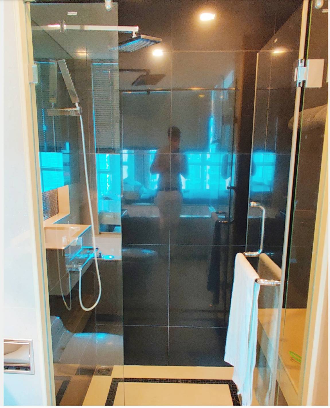 ให้เช่าคอนโด The Address Asoke (ดิ แอดเดรส อโศก) 1 ห้องนอน 1 ห้องน้ำ เนื้อที่ 46 ตรม. ชั้น 28 เช่า 25,000.- บาท