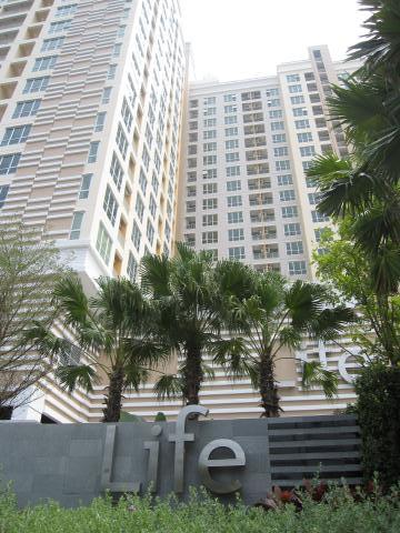 ให้เช่าคอนโด Life พื้นที่ 35.5 ตรม ชั้น 12A ราคาเช่า 15000 บาท/เดือน ขนาด 1 นอน 1 น้ำ มีระเบียงรับลม