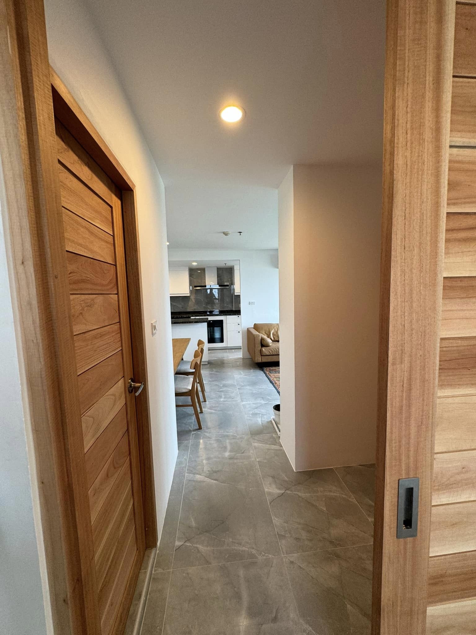 ขาย / ให้เช่าห้องรีโนเวทใหม่ Lumpini Ville Sukhumvit 77 (ลุมพินี วิลล์ สุขุมวิท 77) ( 1 ) ห้องขนาด 62 ตรม. 2 ห้องนอน