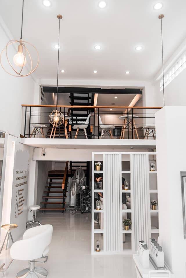 ให้เช่าตึกแถว ติดถนนอ่อนนุช หน้าปากซอยอ่อนนุช 47 ร้านเดิมเปิดเป็นร้านทำผม ทำเล็บ ทั้งหมด 4 ชั้น