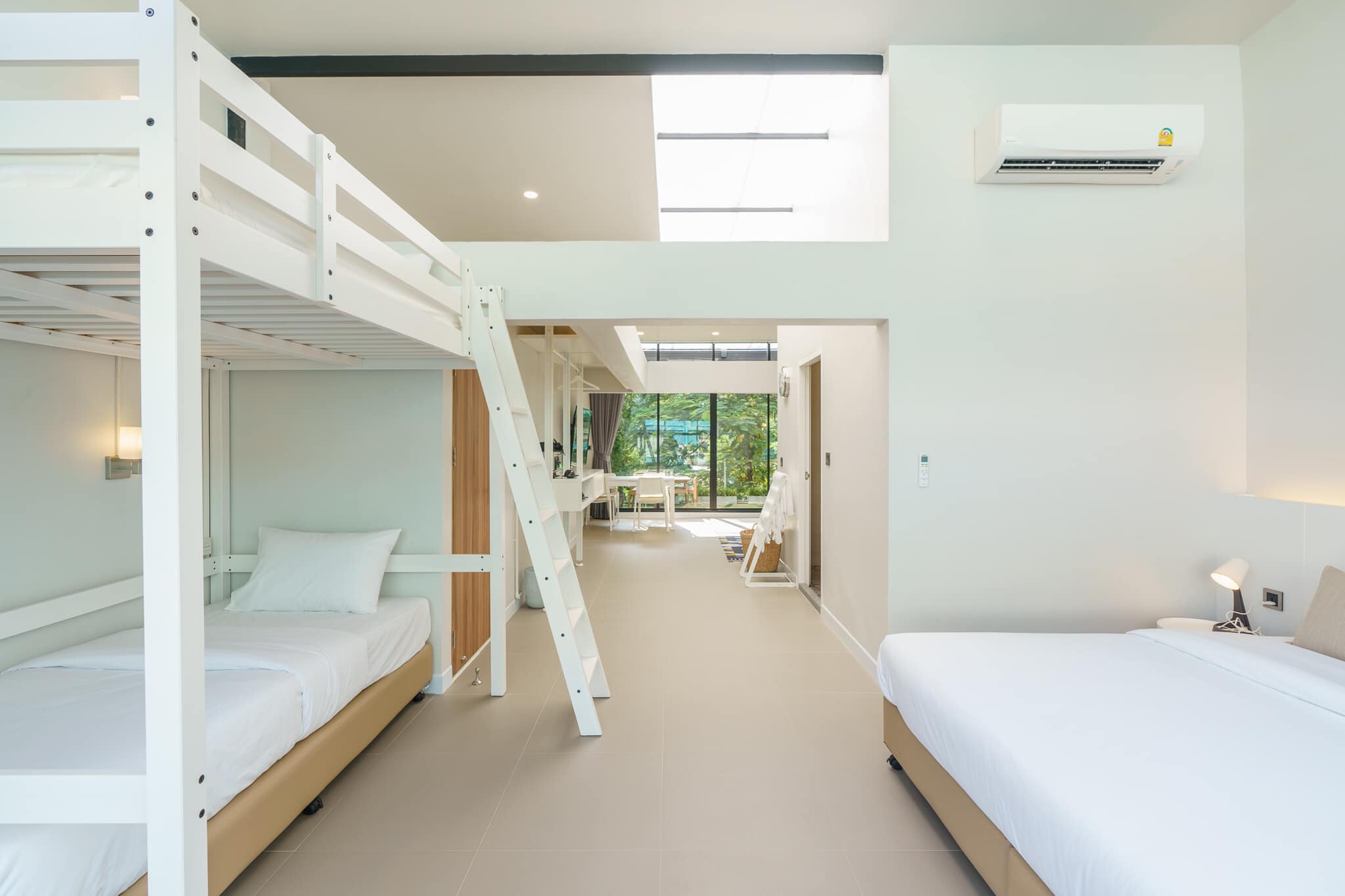 ให้เช่า Townhome สุขุมวิท 39 พื้นที่ 30 ตร.วา / 4 ชั้น 4 ห้องนอน 5 ห้องน้ำ