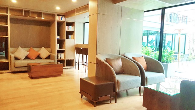 ขาย / เช่าคอนโด Na Vara Residence (ณ วรา เรสซิเดนซ์) หลังสวน(Freehold) ชั้นเพนท์เฮ้าส์ พร้อมเฟอร์นิเจอร์พรีเมียมครบชุด