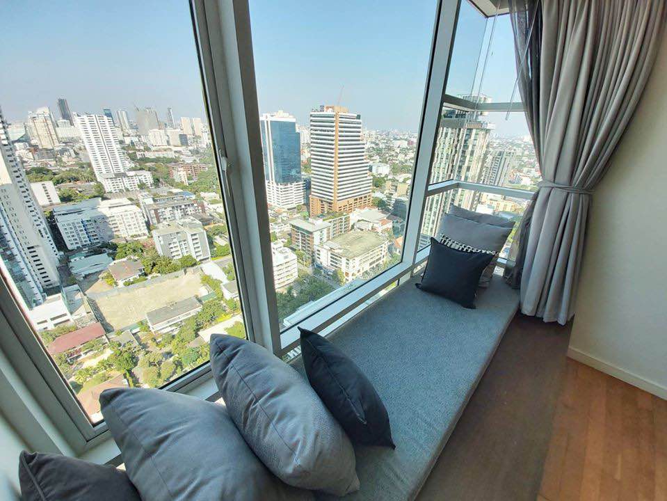 ให้เช่าคอนโด Fullerton Sukhumvit ฟูลเลอตัน สุขุมวิท 3 ห้องนอน 3 ห้องน้ำ 137 ตรม ชั้น 27 ห้องแต่งครบพร้อมเข้าอยู่ ราคาเช่า 80,000 บาทต่อเดือน