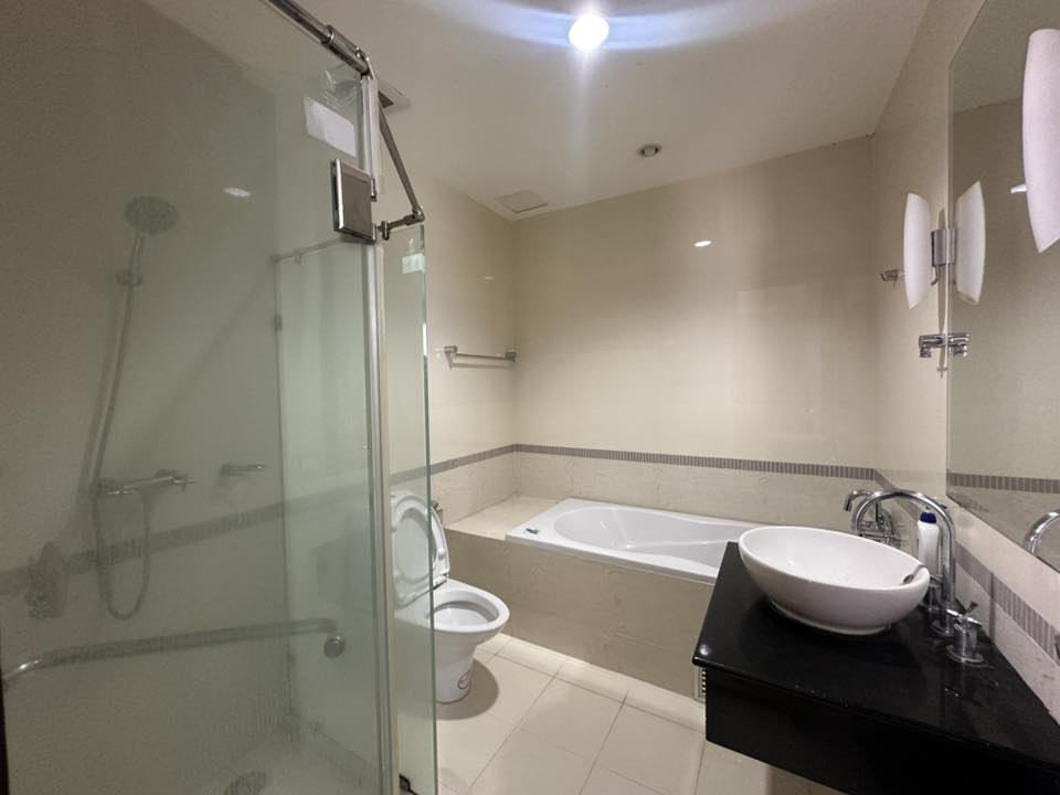 ให้เช่า! คอนโดบ้านกลางกรุง สยาม-ปทุมวัน (Baanklangkrung Siam-Patumwan) ห้องเพดานสูง วิว BTS ราชเทวี ไม่บล็อก พร้อมเข้าอยู่!