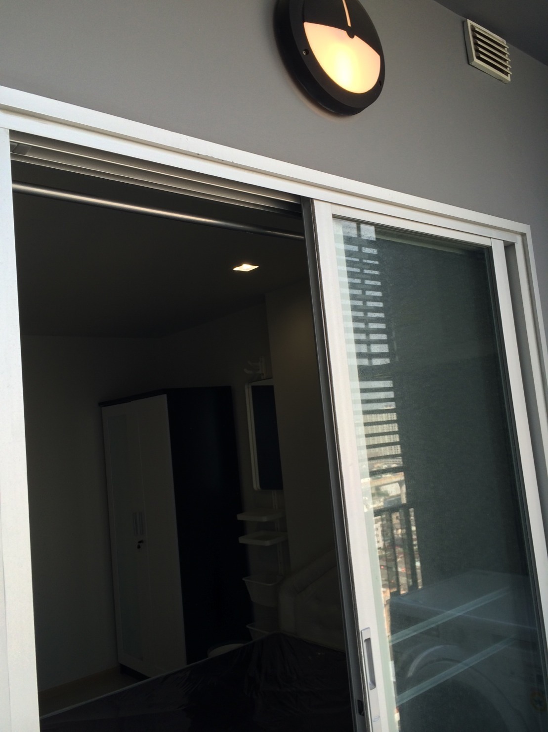 ขายคอนโดโครงการ The Tree Interchange เดอะ ทรี อินเตอร์เชนจ์ ห้อง1 bed-studio ชั้น 23 พื้นที่ 30.21 ตร.ม