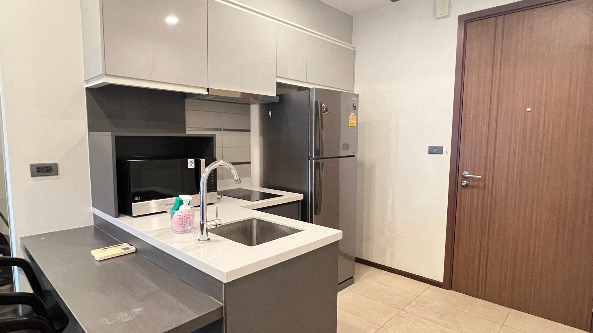 ให้เช่าคอนโด ไวน์ สุขุมวิท / For Rent WYNE Sukhumvit (English below)