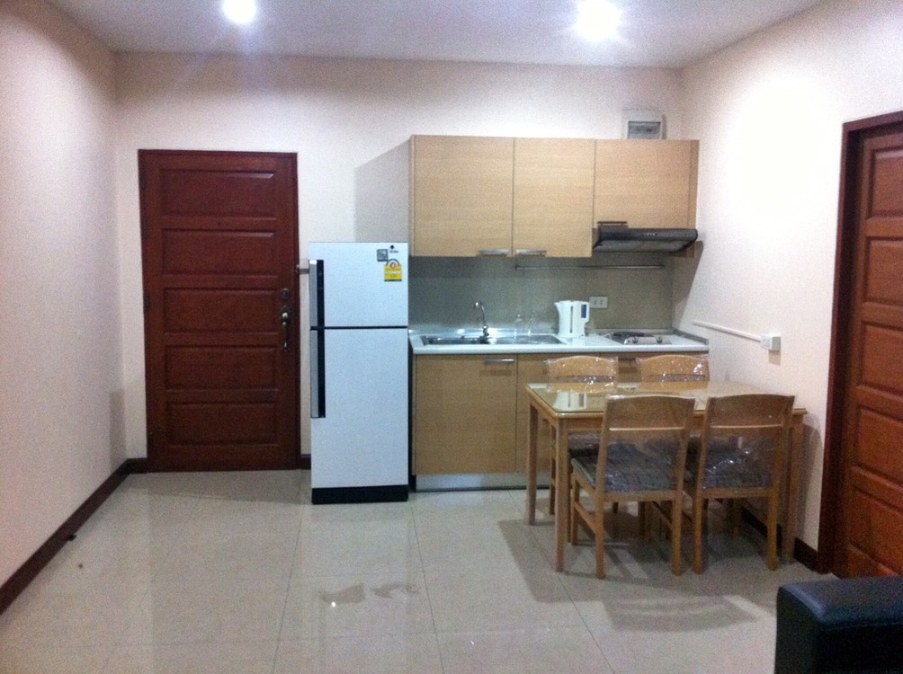 รหัสทรัพย์ 92445 ให้เช่าคอนโดกลางกรุงรีสอร์ท Klangkrung Resort รัชดาซอย 7 ห้อง 1 ห้องนอน 1 ห้องน้ำ 1 ห้องครัว พร้อม 1 ห้องนั่งเล่น