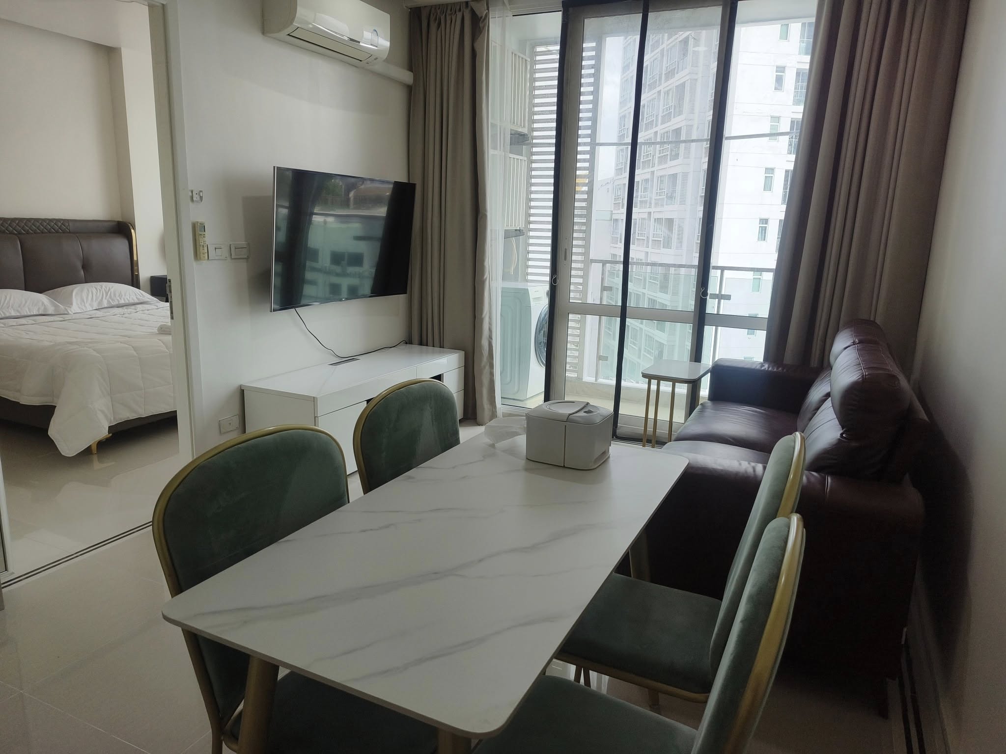 🏢 ให้เช่าคอนโด TC Green พระราม 9 (TC Green Condo Rama 9) ห้องใหม่ ตกแต่งครบ หิ้วกระเป๋าเข้าอยู่ได้เลย นัดดูห้องได้ทันที!