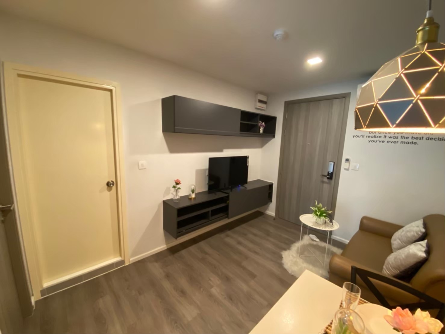 ให้เช่าคอนโด Notting Hill Jatujak - Interchange (คอนโด นอตติ้ง ฮิลล์ จตุจักร-อินเตอร์เชนจ์) 1 ห้องนอน 1 ห้องน้ำ ชั้น 4 ขนาด 27 ตารางเมตร