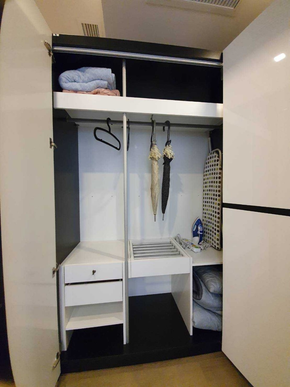 ขาย//ให้เช่า คอนโดหรู Ashton Asoke (แอชตัน อโศก) 1 ห้องนอน 1 ห้องน้ำ ห้องหัวมุม ชั้น 15