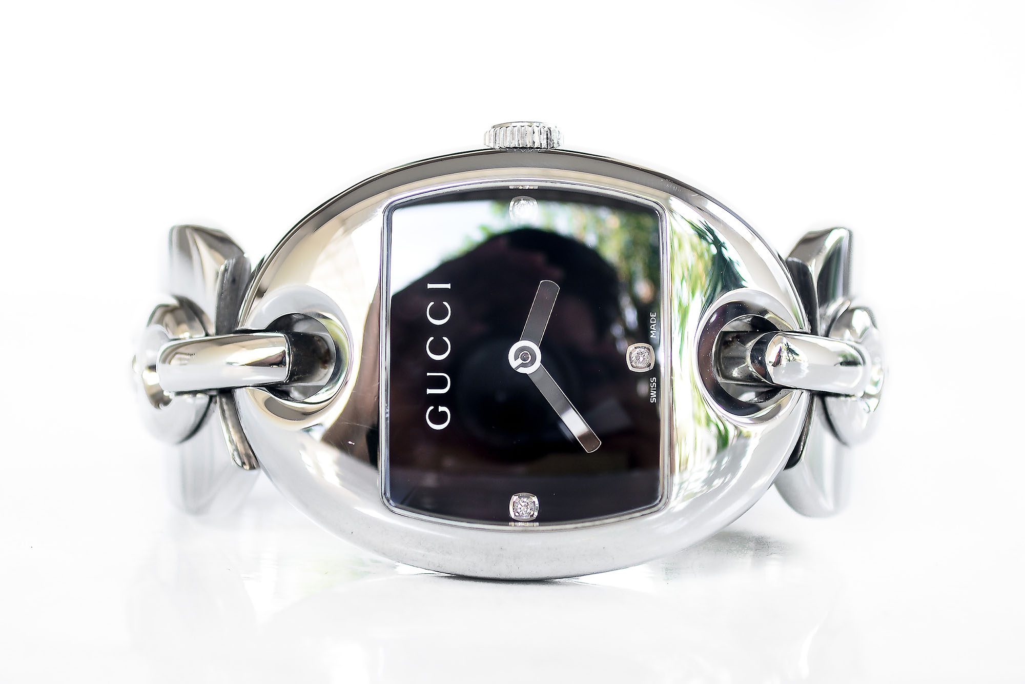 Gucci Quartz หน้าดำ กำไร ฝังเพชร (Sold)