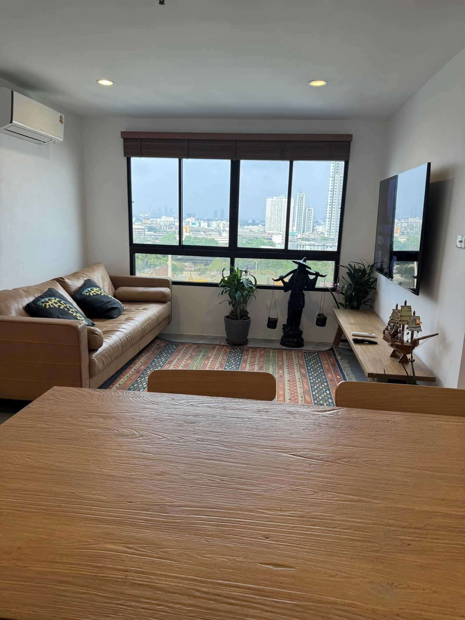 ขาย / ให้เช่าห้องรีโนเวทใหม่ Lumpini Ville Sukhumvit 77 (ลุมพินี วิลล์ สุขุมวิท 77) ( 1 ) ห้องขนาด 62 ตรม. 2 ห้องนอน