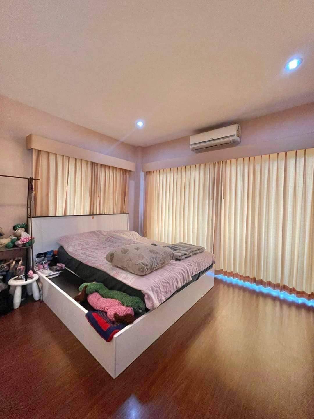 ขายบ้านเดียวติดถนนใหญ่ไม่ต้องเข้าซอย 3.35 ล้าน ราคาเดียวกับทาวน์เฮ้าส์ หมู่บ้าน พัฒนาสิริ เดอะไพรด์ ถนนเลียบคลองสอง